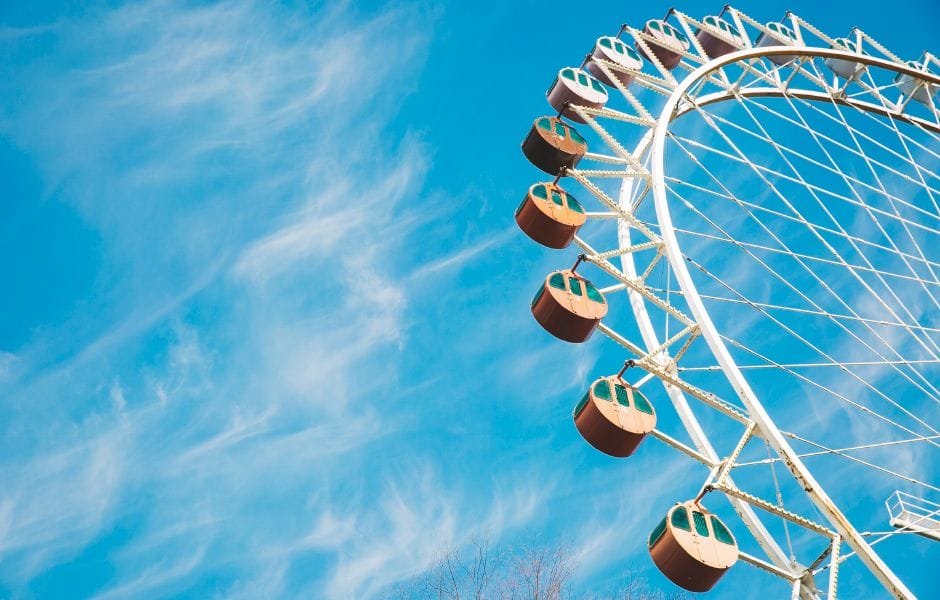 summer blue sky ferris wheel summer marketing ideas